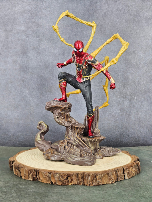 IRON SPIDERMAN ON TRUNK 24CM ACTION FIGURE